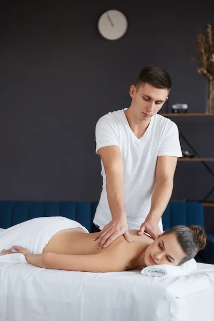 Ataşehir Marriott Spa’yı Değerlendirirken Dikkat Edilecek 9 Detay 2 Ataşehir’de alternatif masaj seçeneklerini değerlendirmeyi anlatan görsel